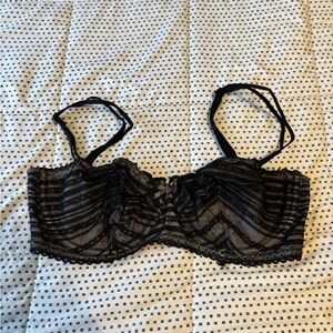Victoria's Secret Black Striped Lace Bra